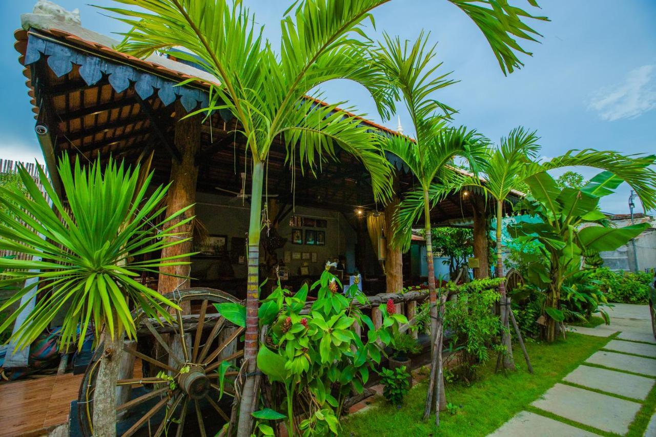 Moloppor Villa Battambang Exterior foto